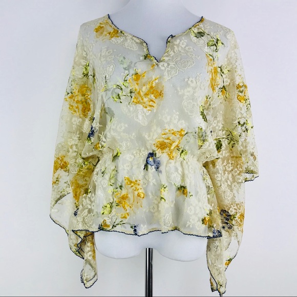Free People Tops - Free People Floral Lace Kimono Top